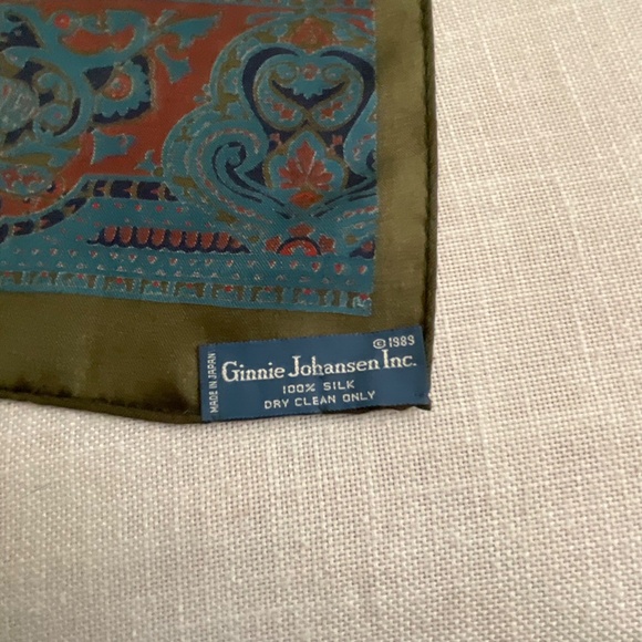 Ginnie Johansen Vintage1989 Floral Print Silk Signed Scarf 10”x60” Made in Japan - Picture 5 of 12